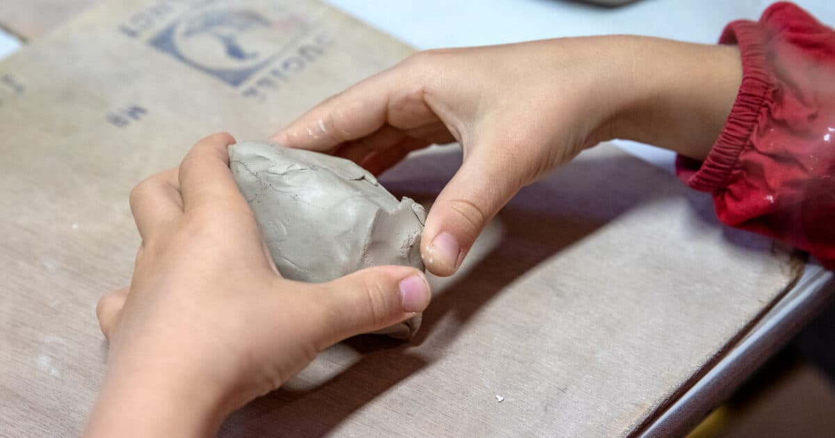 Énigme archéologique : modelez en argile un objet mystère !