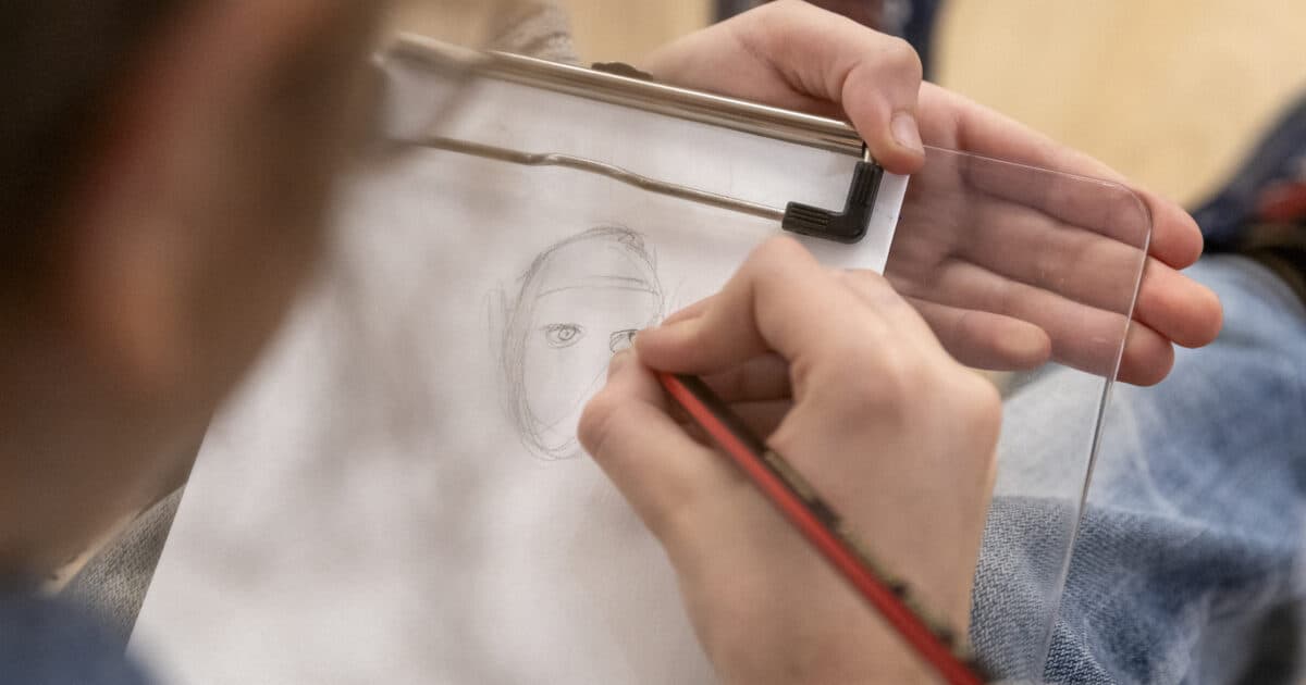 Portrait à la craie grasse